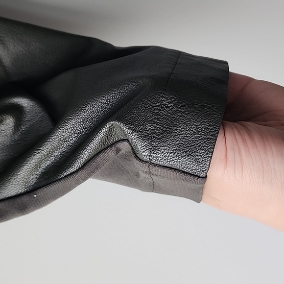 D Exterior Made in Italy Faux Leather Panel High Waisted Leggings - Picture 3 of 7